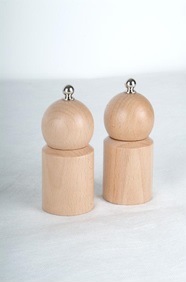 2 mlýnky na sůl a pepř Gerti Gundel 18 dřevo světlé 12 cm