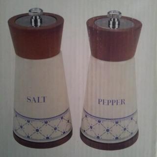 2 mlýnky na sůl a pepř Gerti Gundel 13 dřevo porcelán 15cm